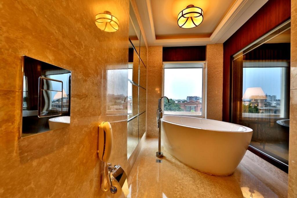Hotel Maharaja Regency Ludhiana Zewnętrze zdjęcie